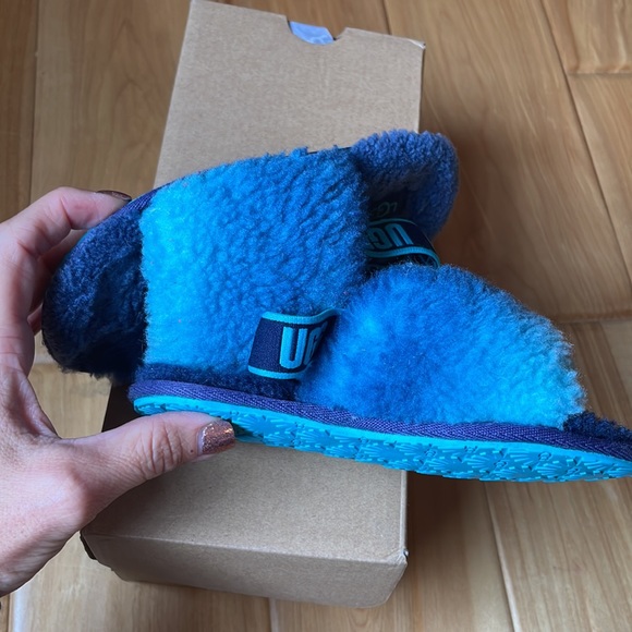 UGG Fluff Yeah Slide - Picture 5 of 10